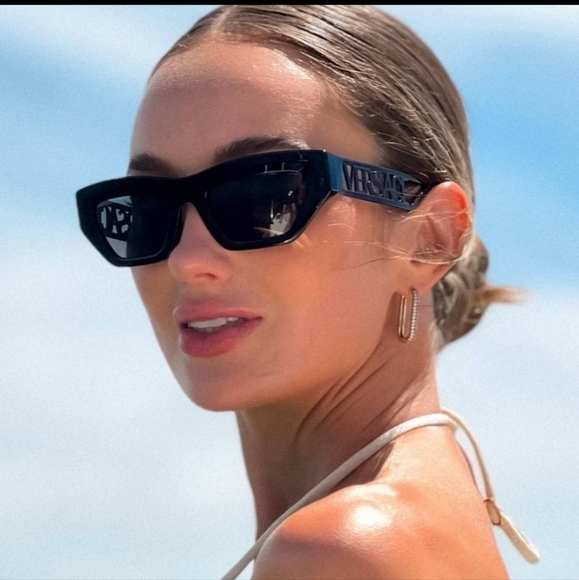 Versace Black Logo Frame Cat Eye Sunglasses main image 4